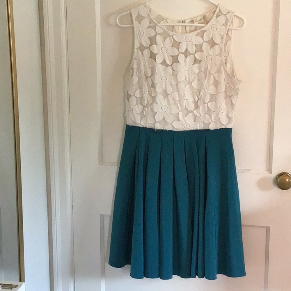 altar’d state floral dress, size large